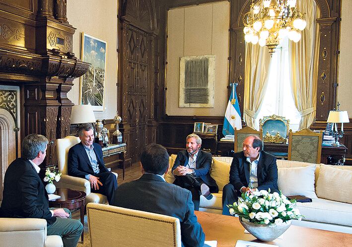 Sanz participó ayer de la reunión de coordinación con Macri, Peña, Frigerio, Quintana y Lopetegui.
