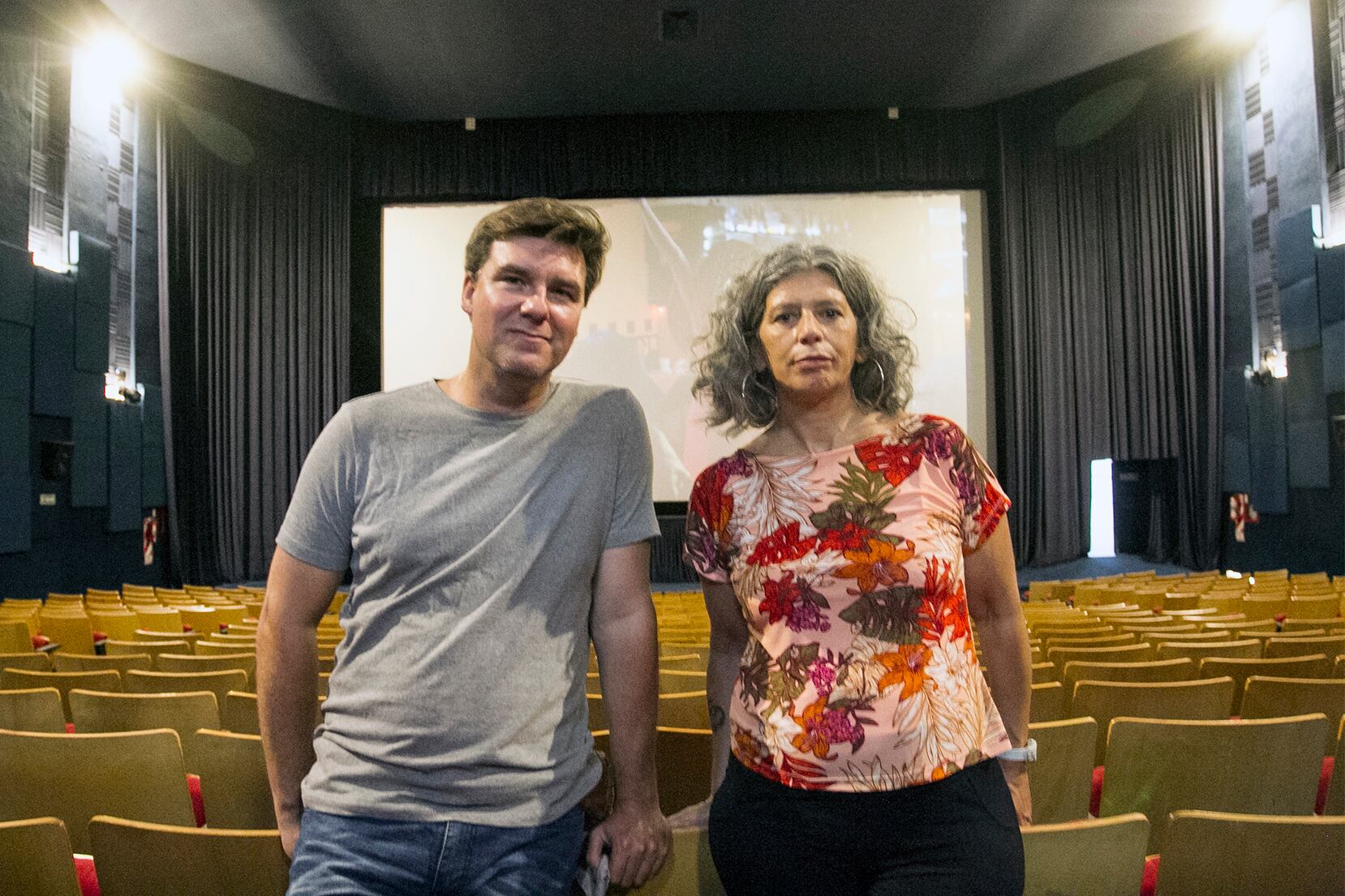 Mascaró y Pessah en el Gaumont, sala de cabecera del Incaa:" Se elige la política de la frazada corta", dicen