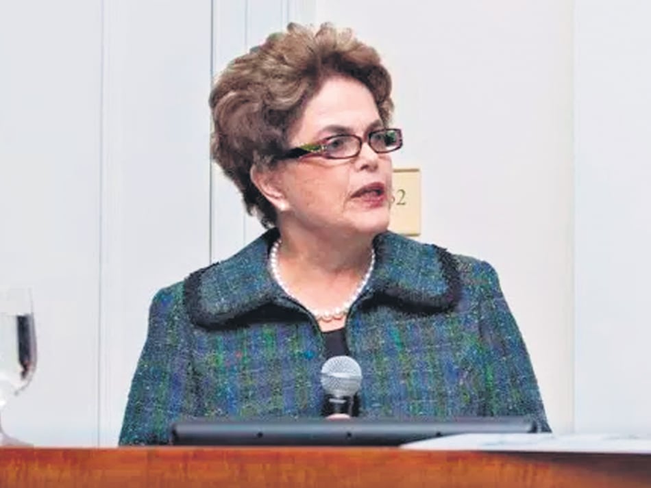 Dilma Rousseff afirma que el juez Moro busca impedir que Lula sea candidato presidencial. 