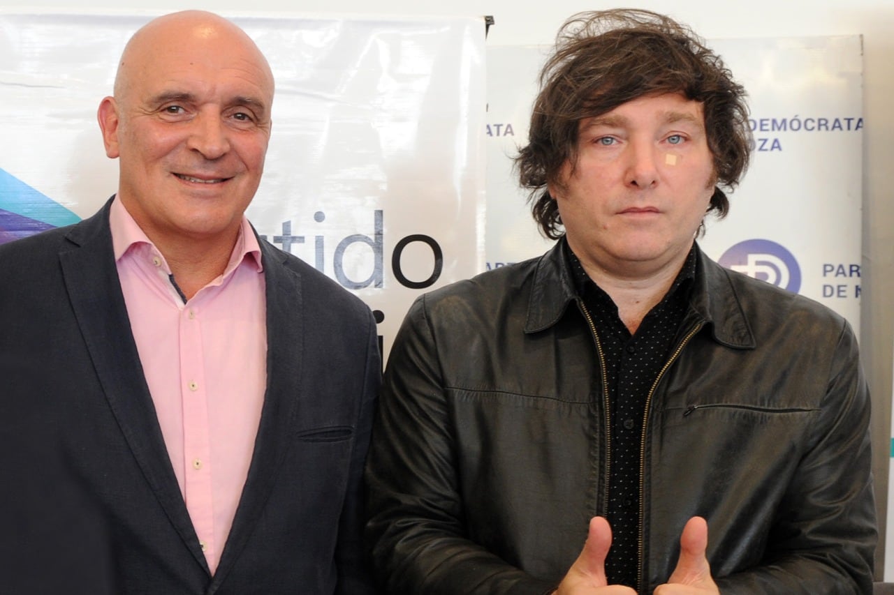 El diputado electo por el espacio La Libertad Avanza, Javier Milei, anticipó que integrará un bloque separado al de Jose Luis Espert.