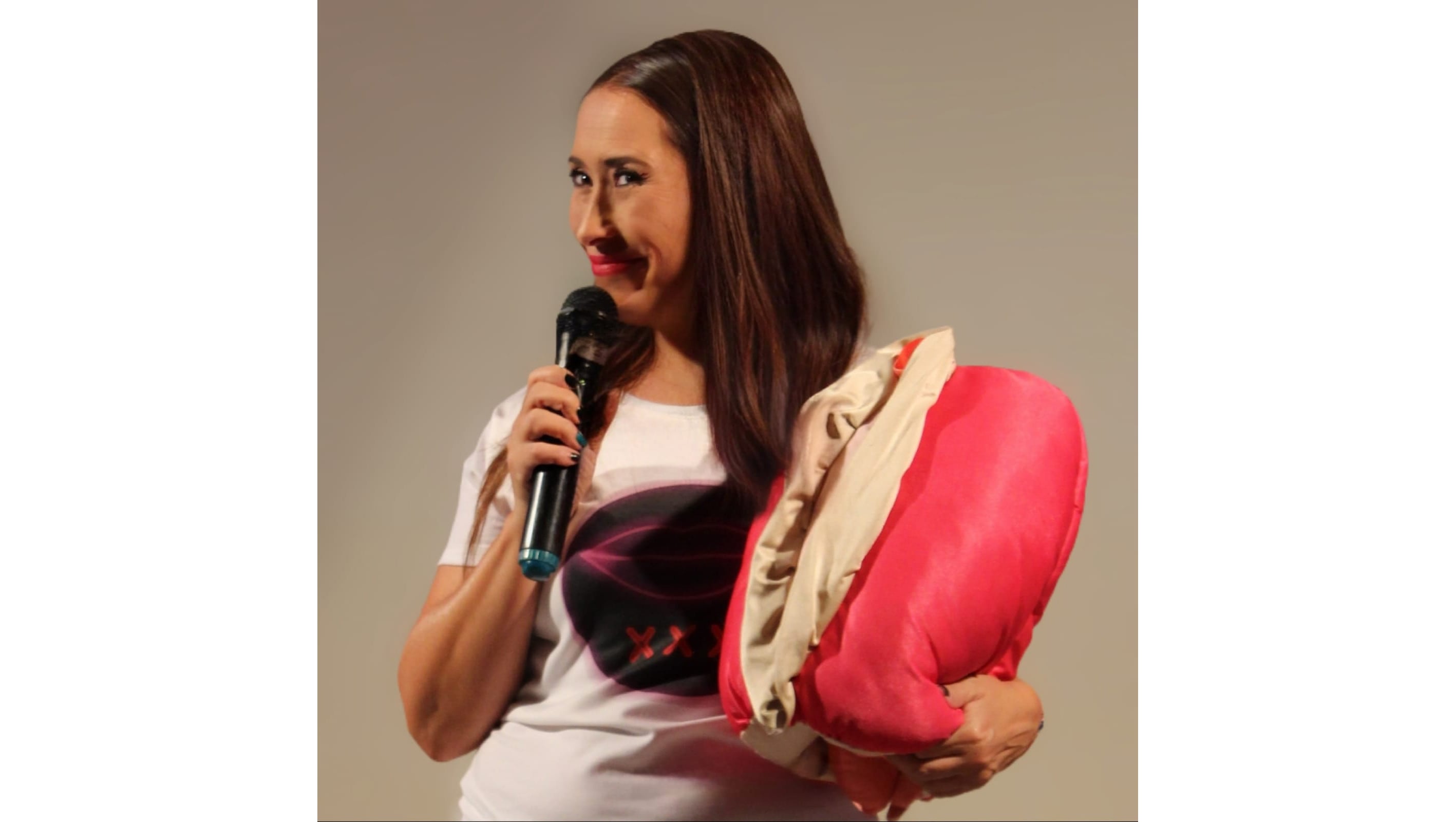 Analía Pereyra combina información científica, histrionismo y humor. 