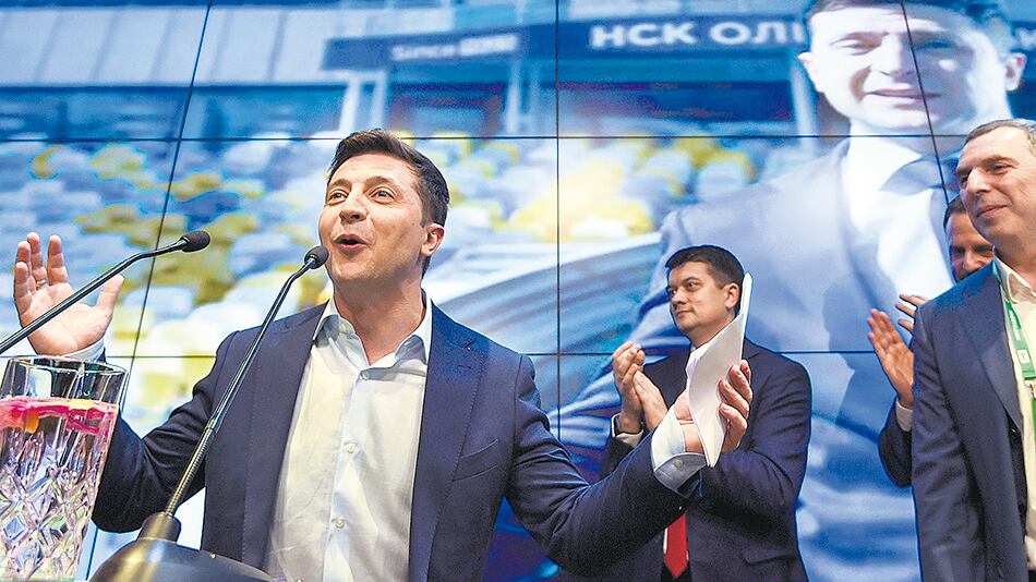 El comediante Zelenski venció a Petro Poroshenko en las elecciones del domingo pasado.