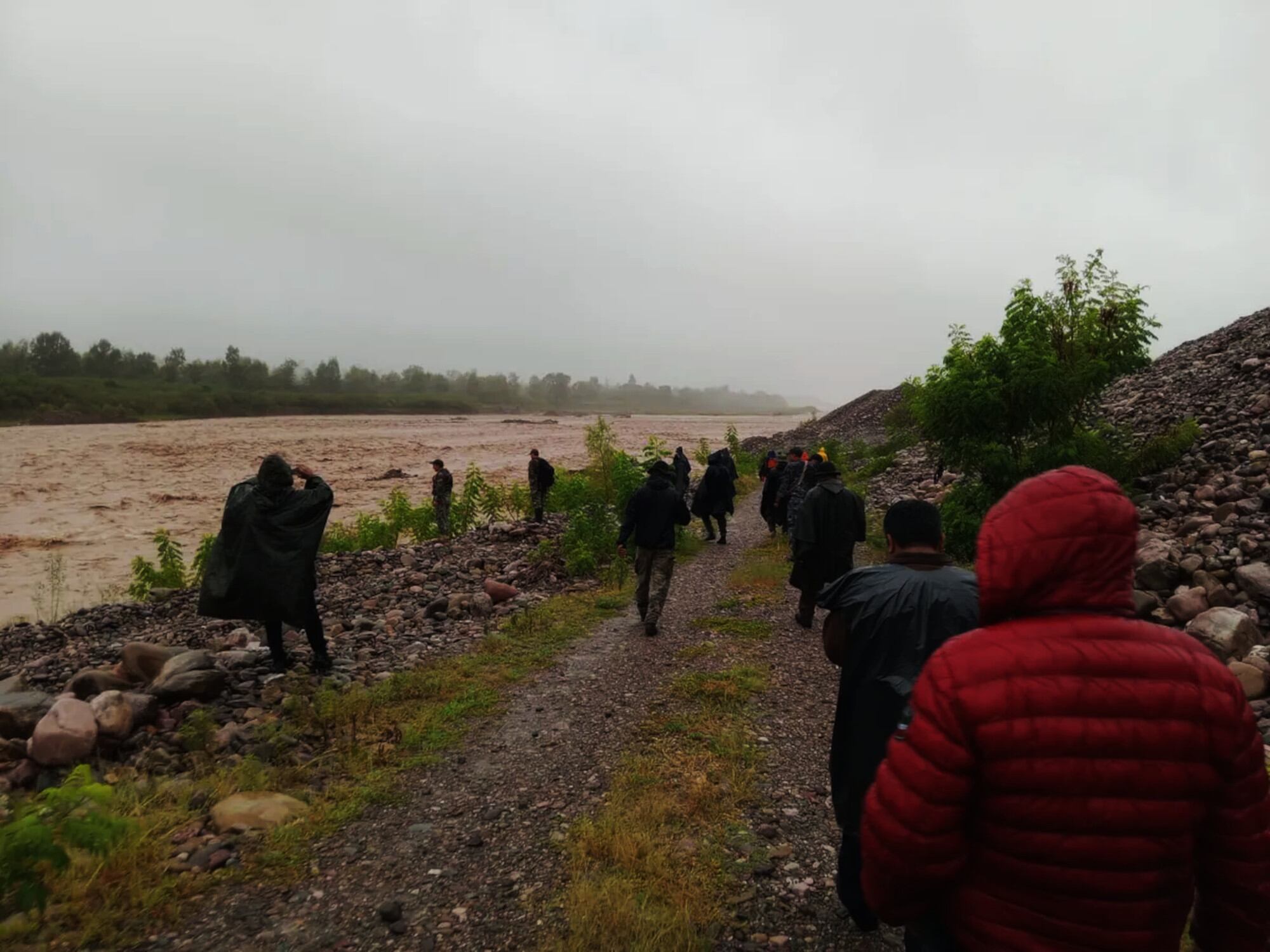 El cauca del río Grande ayer, durante el operativo de búsqueda 