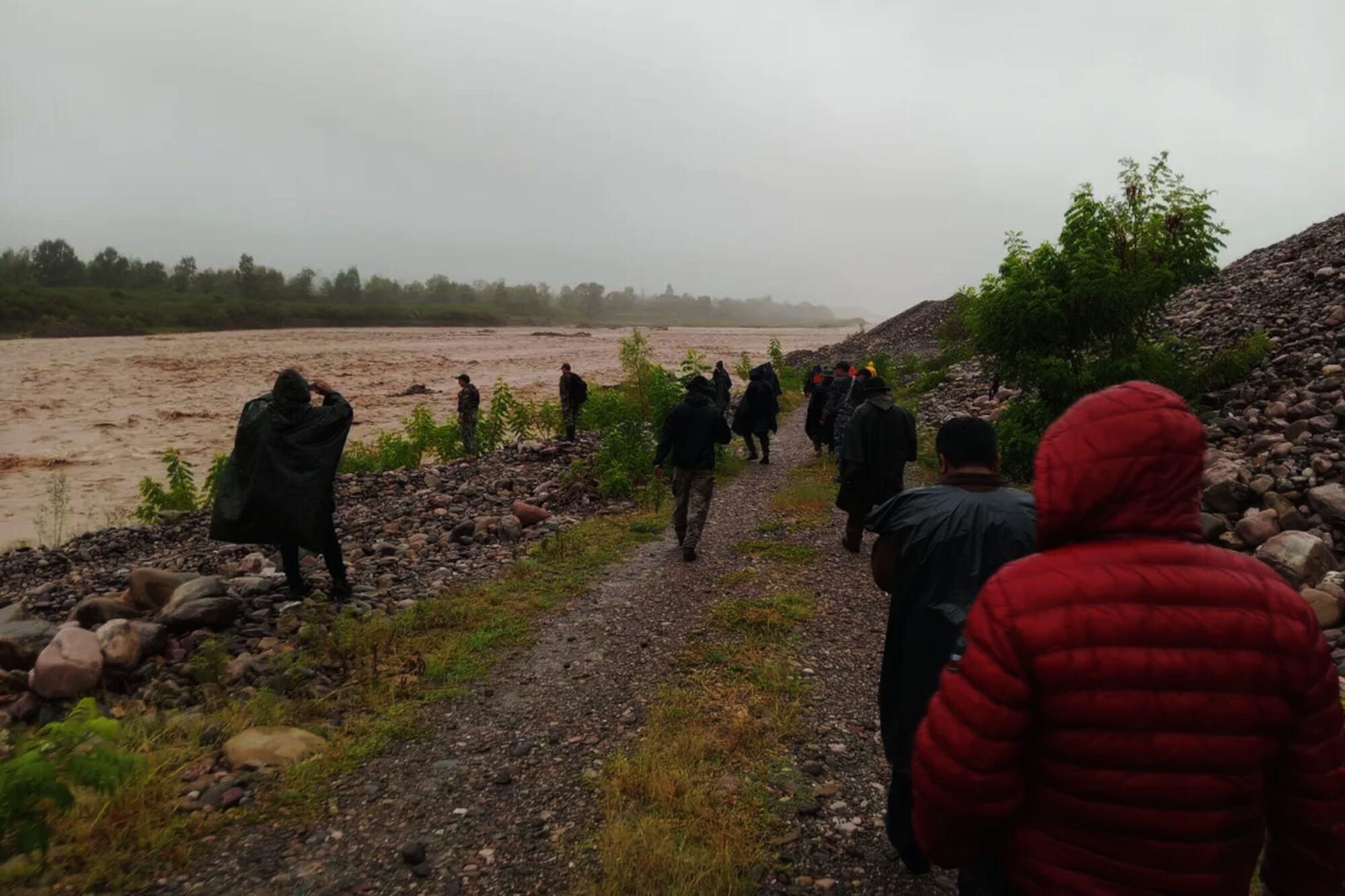 El cauca del río Grande ayer, durante el operativo de búsqueda