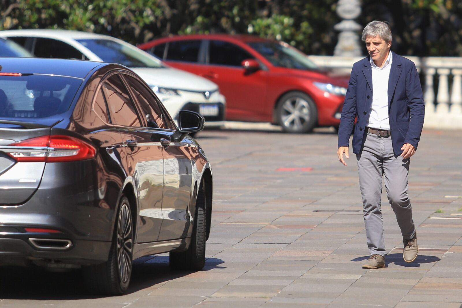 Luis Caputo, el endeudador busca que le presten