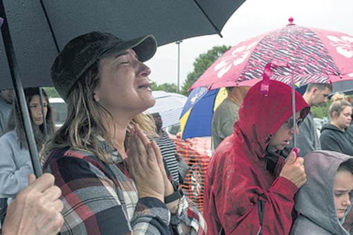 Dolor y desconsuelo en el velorio de las víctimas.