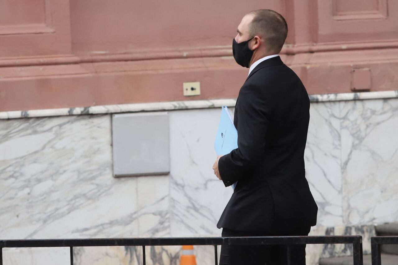 El proyecto de Guzmán contempla que la deuda con el FMI será reestructurada.