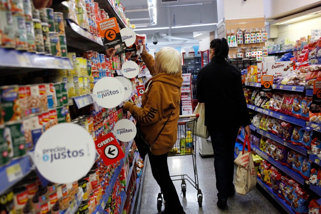 Con desabastecimiento y rechazo a extender el acuerdo, la mayoría de las grandes empresas resiste el programa Precios Justos.  