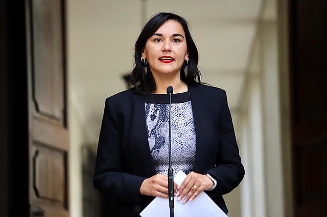 Ministra del Interior y Seguridad Pública de Chile, Izkia Siches. Fuente: Wikimedia Commons.