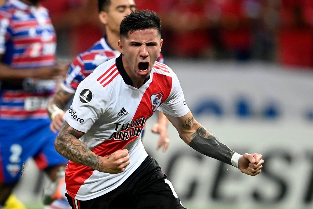 Enzo Fernández es uno de los jugadores más destacados de River en el semestre