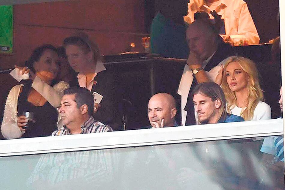 El técnico de la Selección, Jorge Sampaoli, siguió el partido desde un palco.