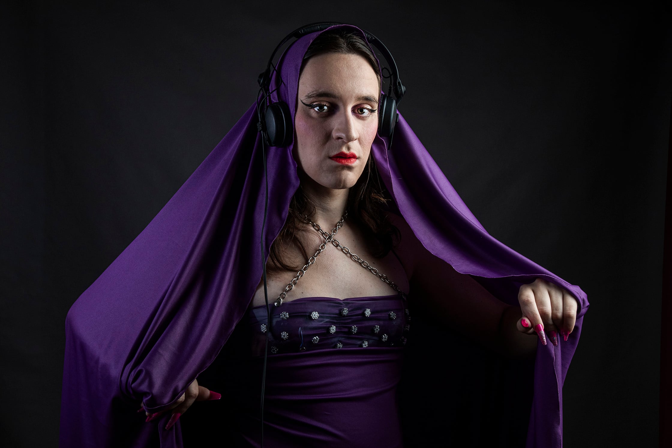 Mabel empezó a mezclar música durante el aislamiento por coronavirus y dio sus primeros pasos en las fiestas por Zoom