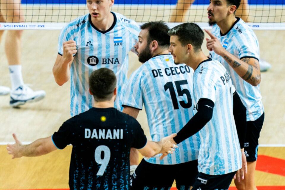 La selección argentina de vóley juega ante Polonia por el Preolímpico 2023. 