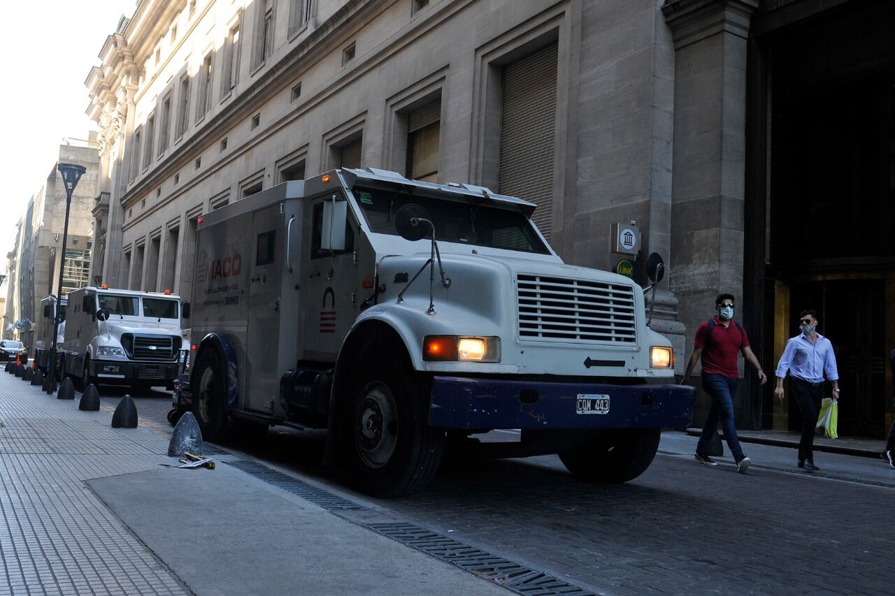 Los ratios de irregularidad de los préstamos al sector privado continuaron bajando en febrero