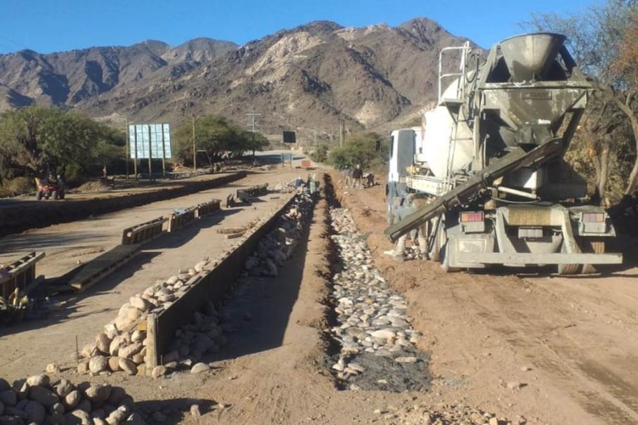 Paralización de obras en la ruta nacional 40