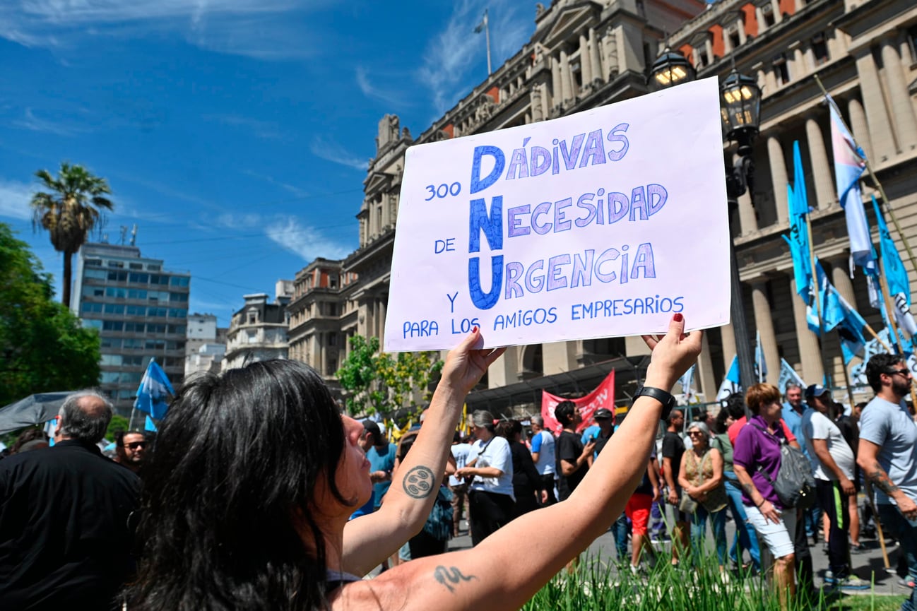 La reforma laboral del DNU de Milei, suspendido por la Cámara del Trabajo.