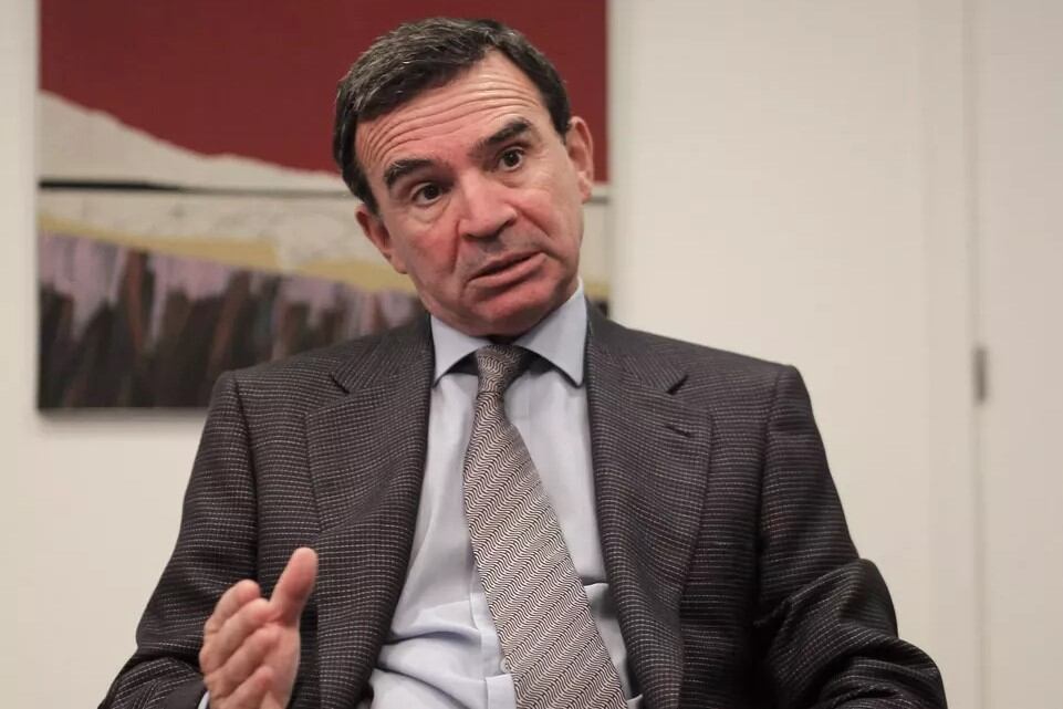 "Le va a ser más fácil encontrar restos del Arca de Noé que neumáticos", aseguró Javier Madanes.