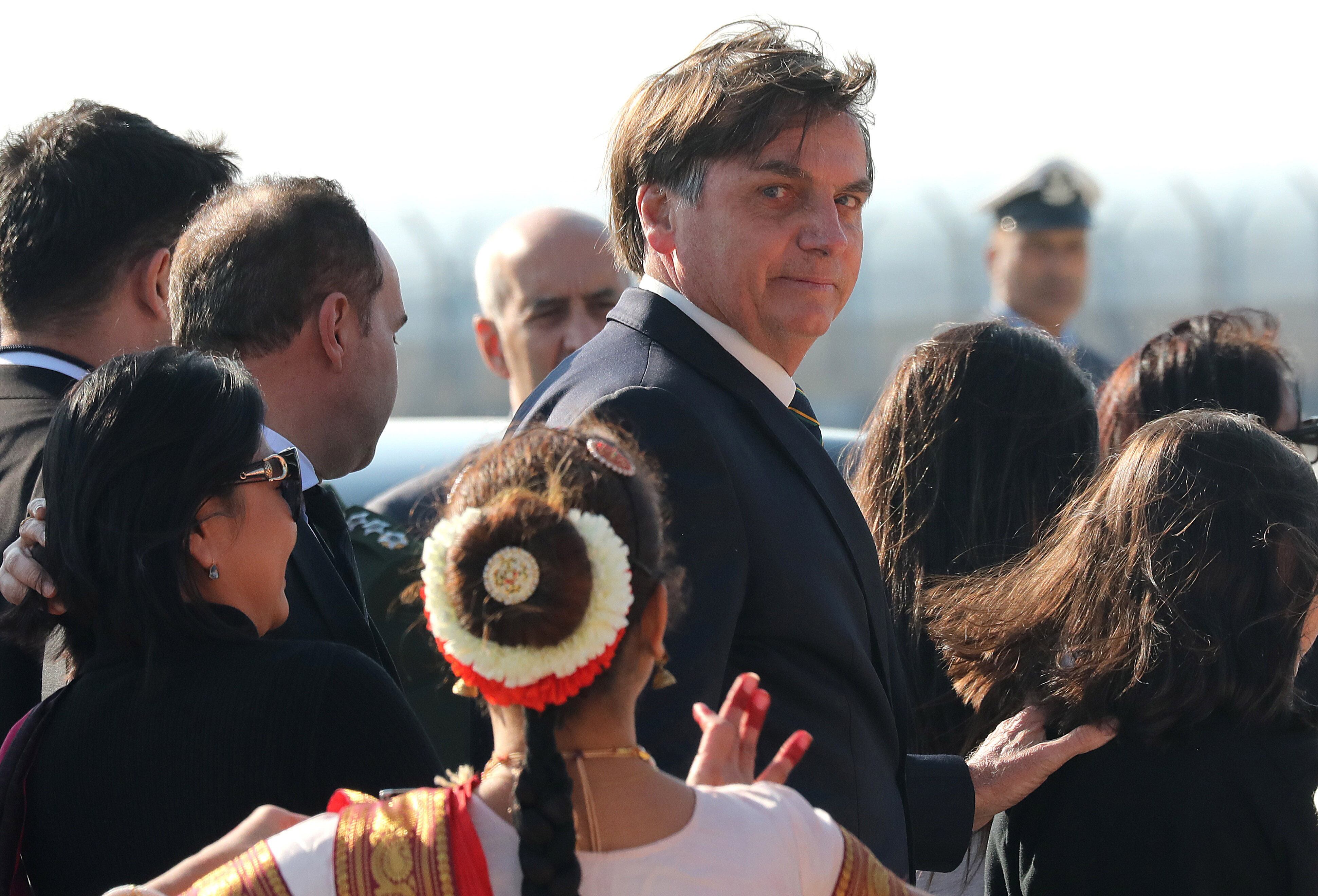 Bolsonaro en aterriza en Nueva Delhi, India, donde se encuentra de visita.