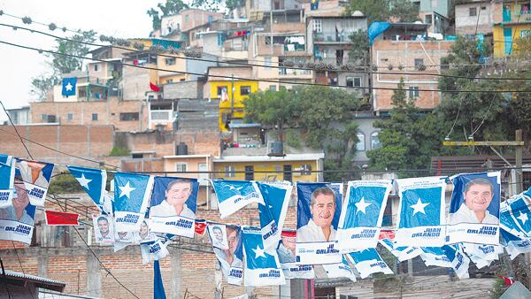 Propaganda electoral de Hernández y del PN en Tegucigalpa.
