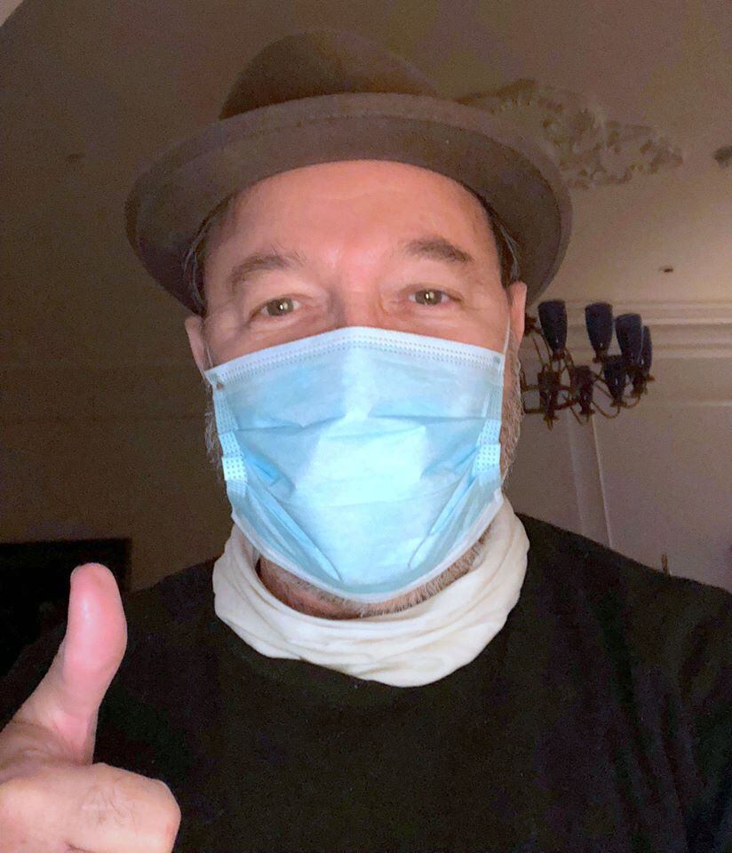 El autor de "Pedro Navaja" prepara un tema junto a otros músicos para dar "apoyo moral" a los panameños.