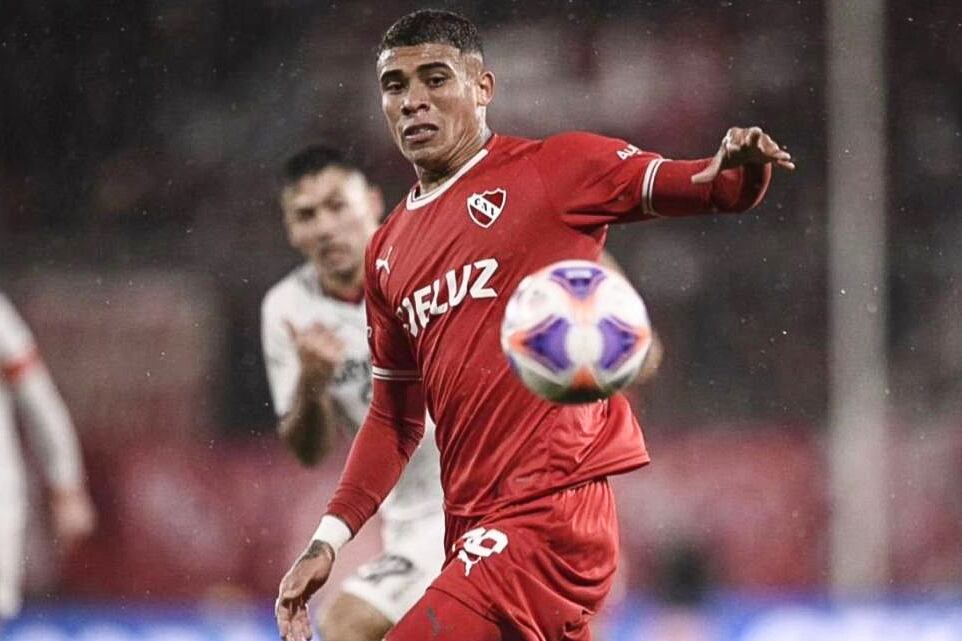 Ayrton Costa llega a Boca, e Independiente recibe dinero.