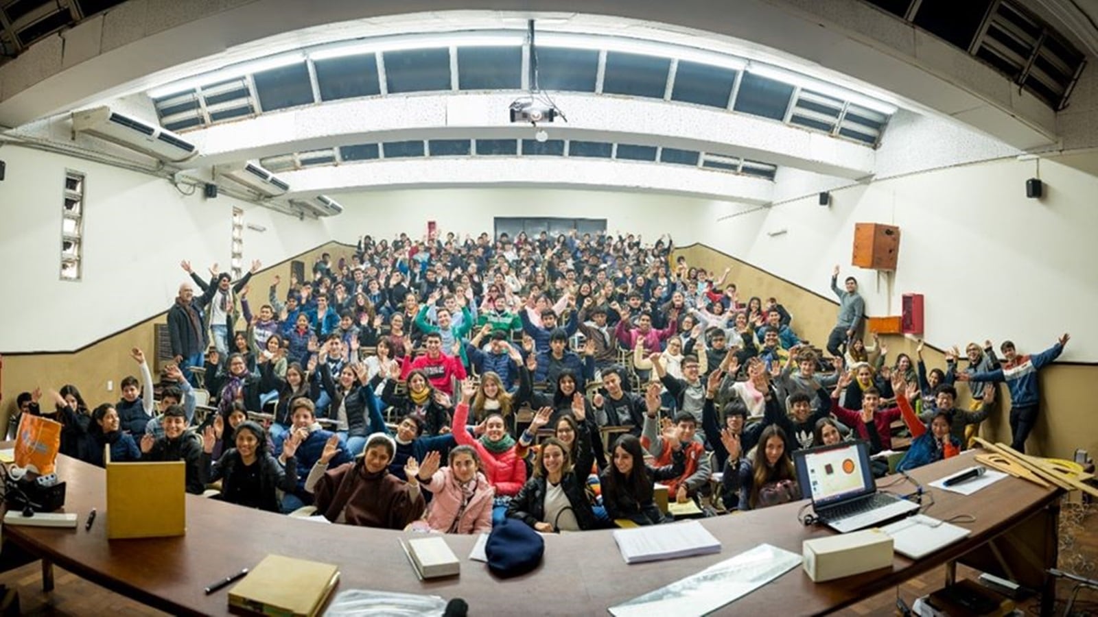 Clase del profesor Córdoba
