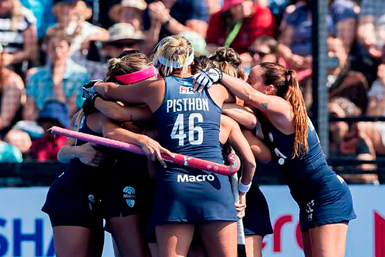 Las argentinas festejan el único gol