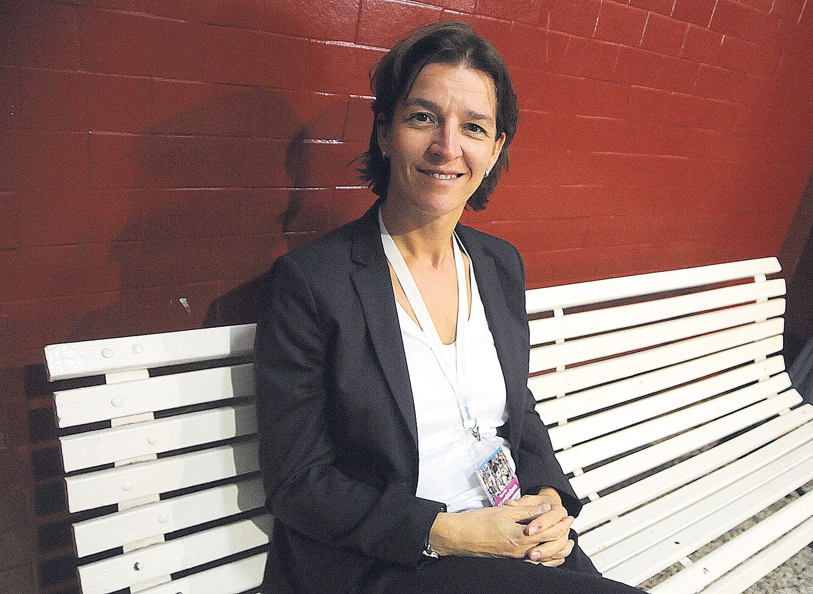 Tatjana Haenni, número uno del mundo en el fútbol de mujeres, asegura que es un error compararlo con el fútbol masculino.