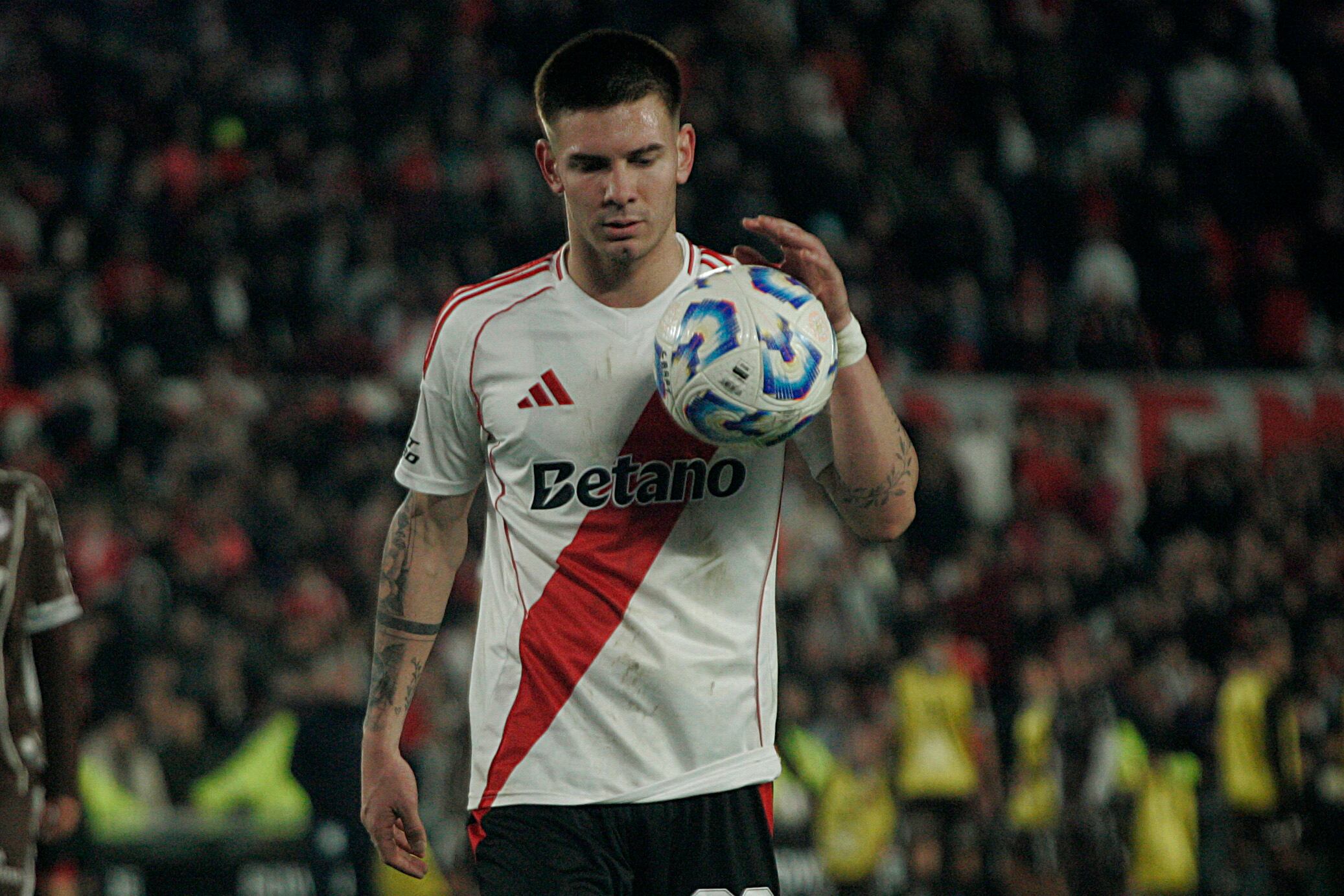 Por un pase como el de Mastantuono, River tributaría varios millones con el nuevo esquema