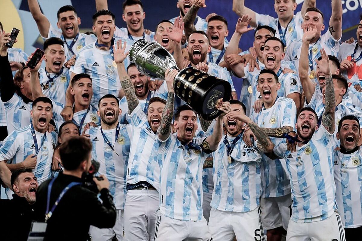 La Selección levanta la Copa América en Brasil, en 2021. 