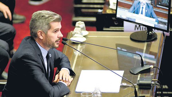 Marcos Peña asistió a Diputados mientras comienzan a sentirse las consecuencias de la crisis cambiaria.