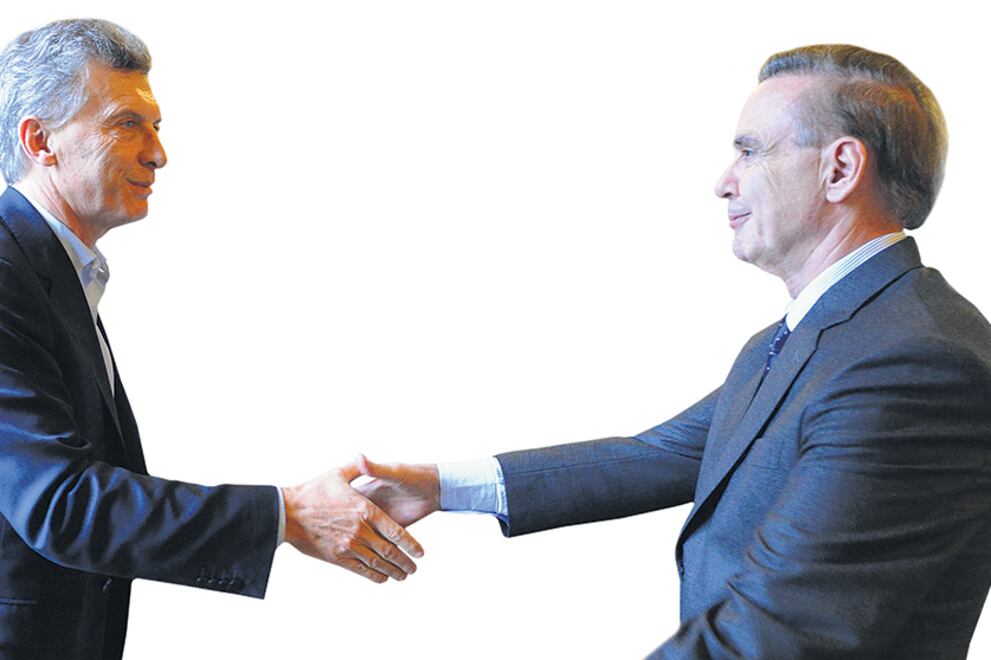 Pichetto dio una conferencia de prensa en el Senado.