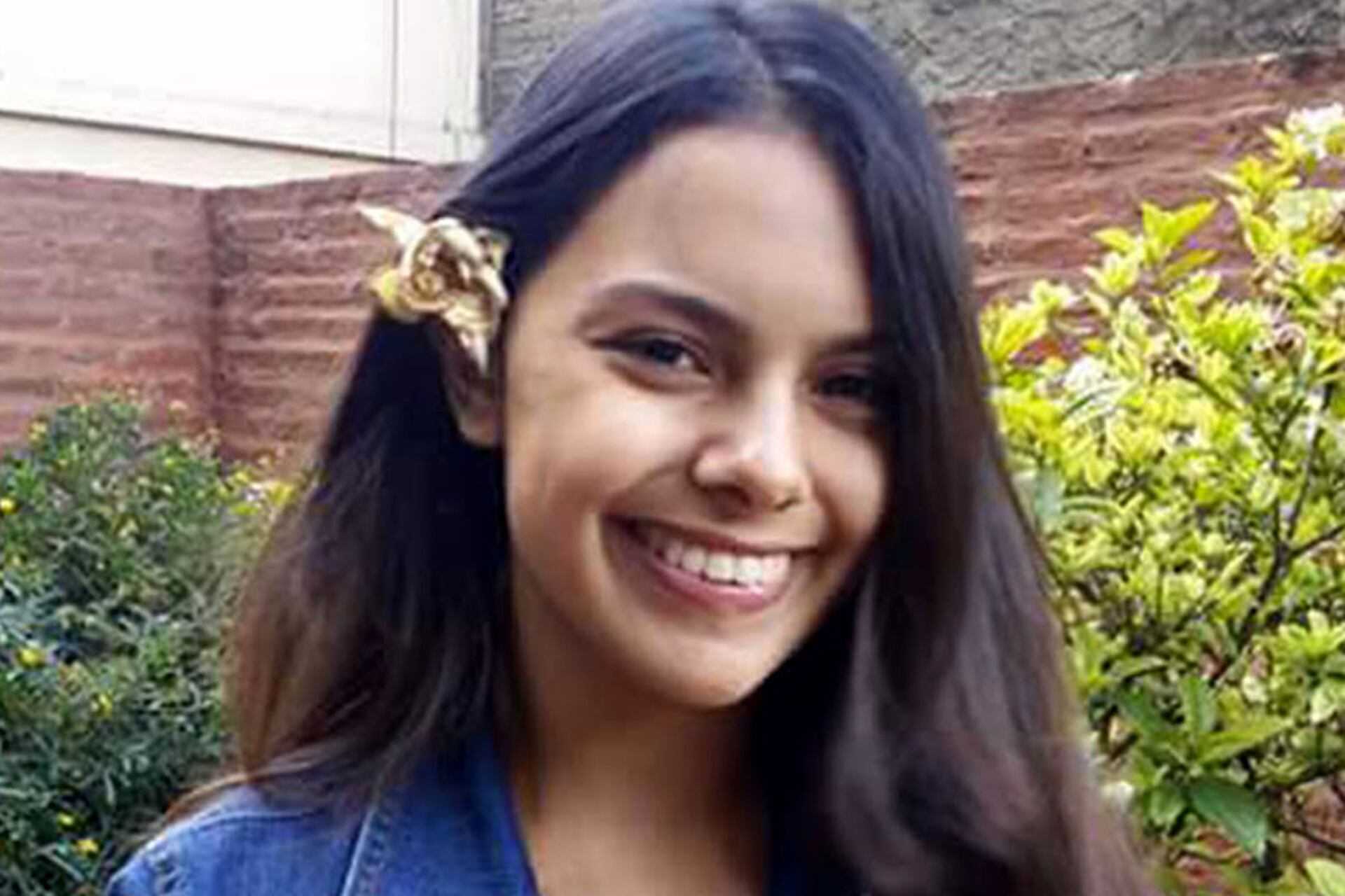 La imagen más reproducida de Anahí Benitez, una sonrisa que lastima por ausencia.