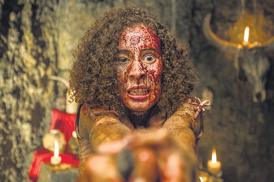 El brasileño Rodrigo Aragão, realizador clásico del género de terror, trae su film A mata negra.