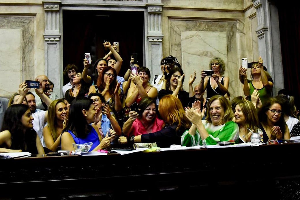 La que se votó el miércoles es la primera ley a nivel mundial que establece un cupo femenino en el ámbito musical.