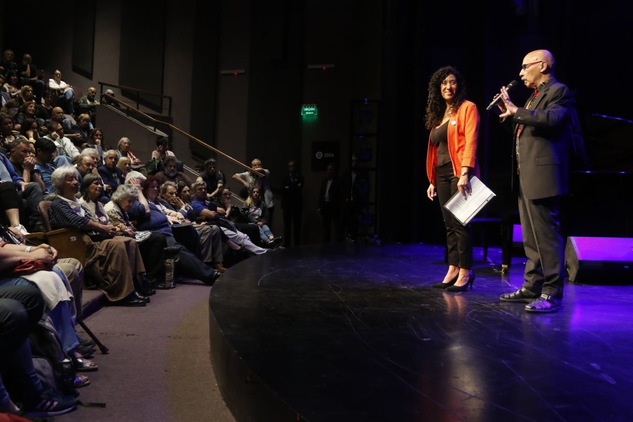 "El tango puede ser un instrumento político en esta batalla cultural", se dijo en la presentación.