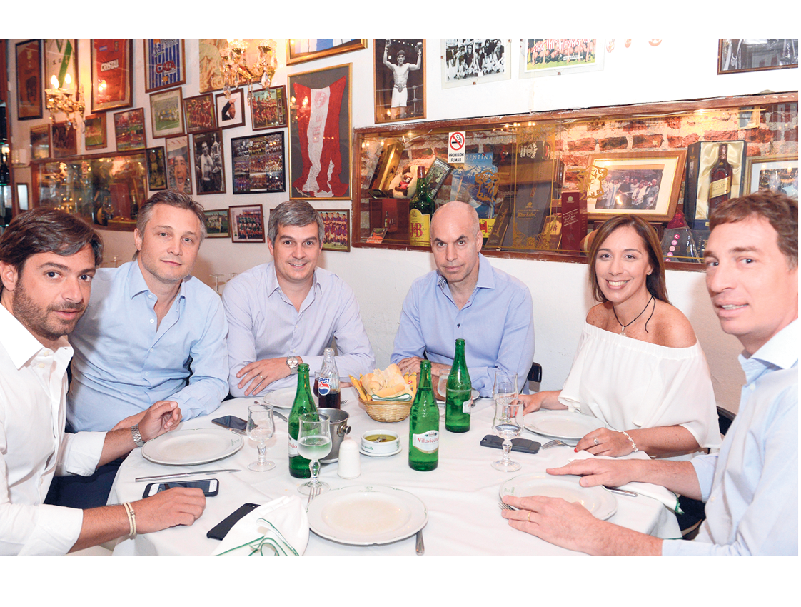 Salvai, De Andreis, Peña, Rodríguez Larreta, Vidal y Santilli en la convocatoria de ayer.