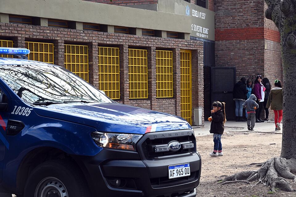 La escuela 1337 Silvestre Begnis, de Nahuel Huapi al 4500, baleada el pasado 14 de junio.