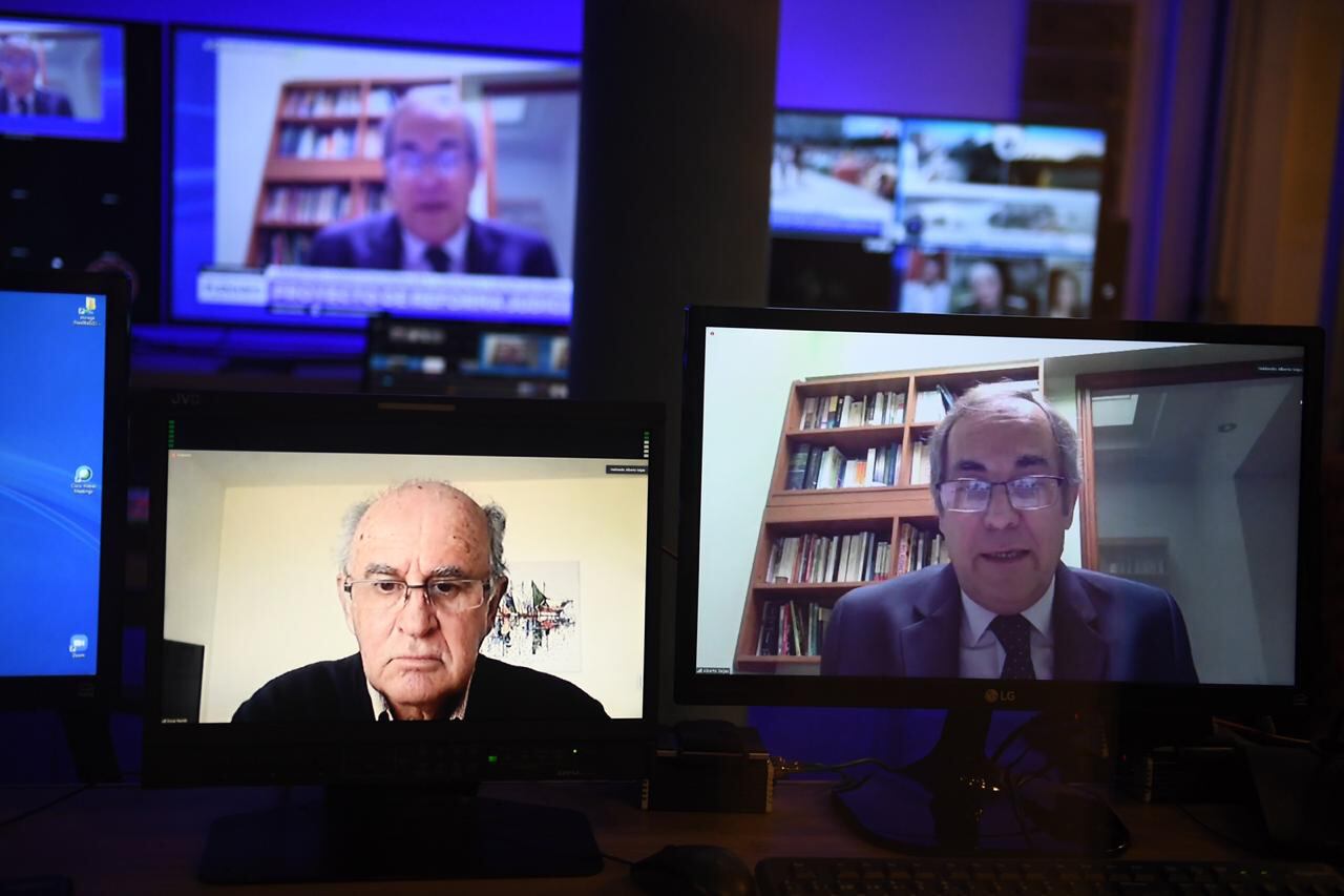 Oscar Parrili, presidente de la Comisión de Justicia, y el titular de la Cámara del Crimen de la Ciudad, Alberto Seijas.