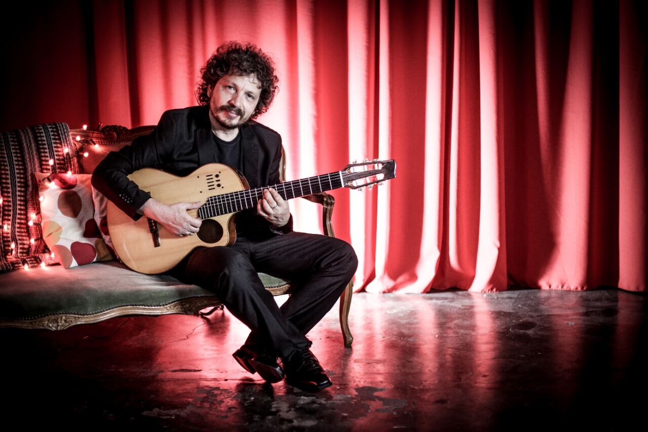 "Incluí piezas para guitarra que compongo desde muy jovencito", cuenta Snajer.