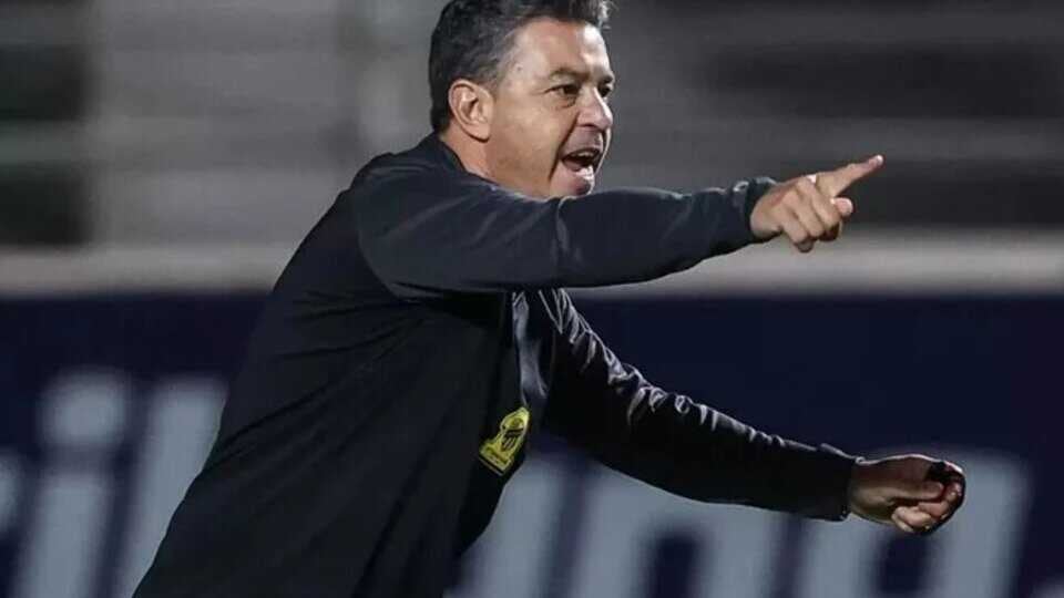 El "Muñeco" ya no dirigirá Al-Ittihad y negocia una indemnización millonaria