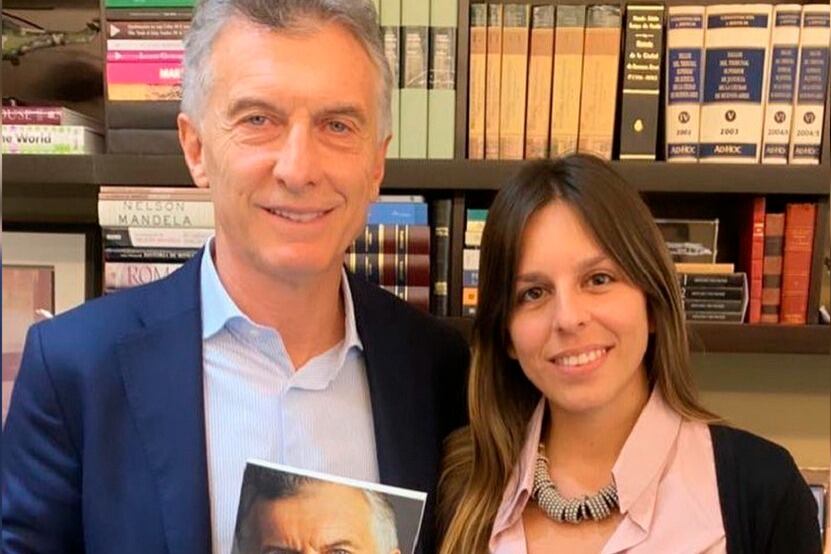 Liendo junto a Macri, cuando el expresidente presentó su libro "Primer tiempo".