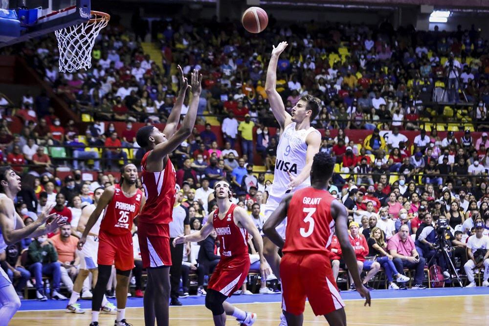 Brussino y la flotadora: el santafesino jugó un partidazo