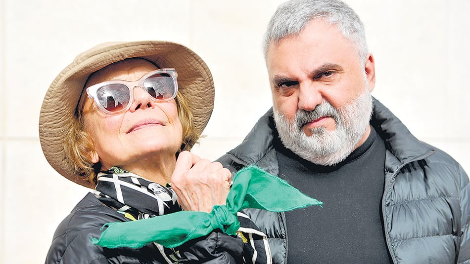 La obra incluye canciones cantadas por Julieta Venegas, que estará en vivo en algunas funciones.