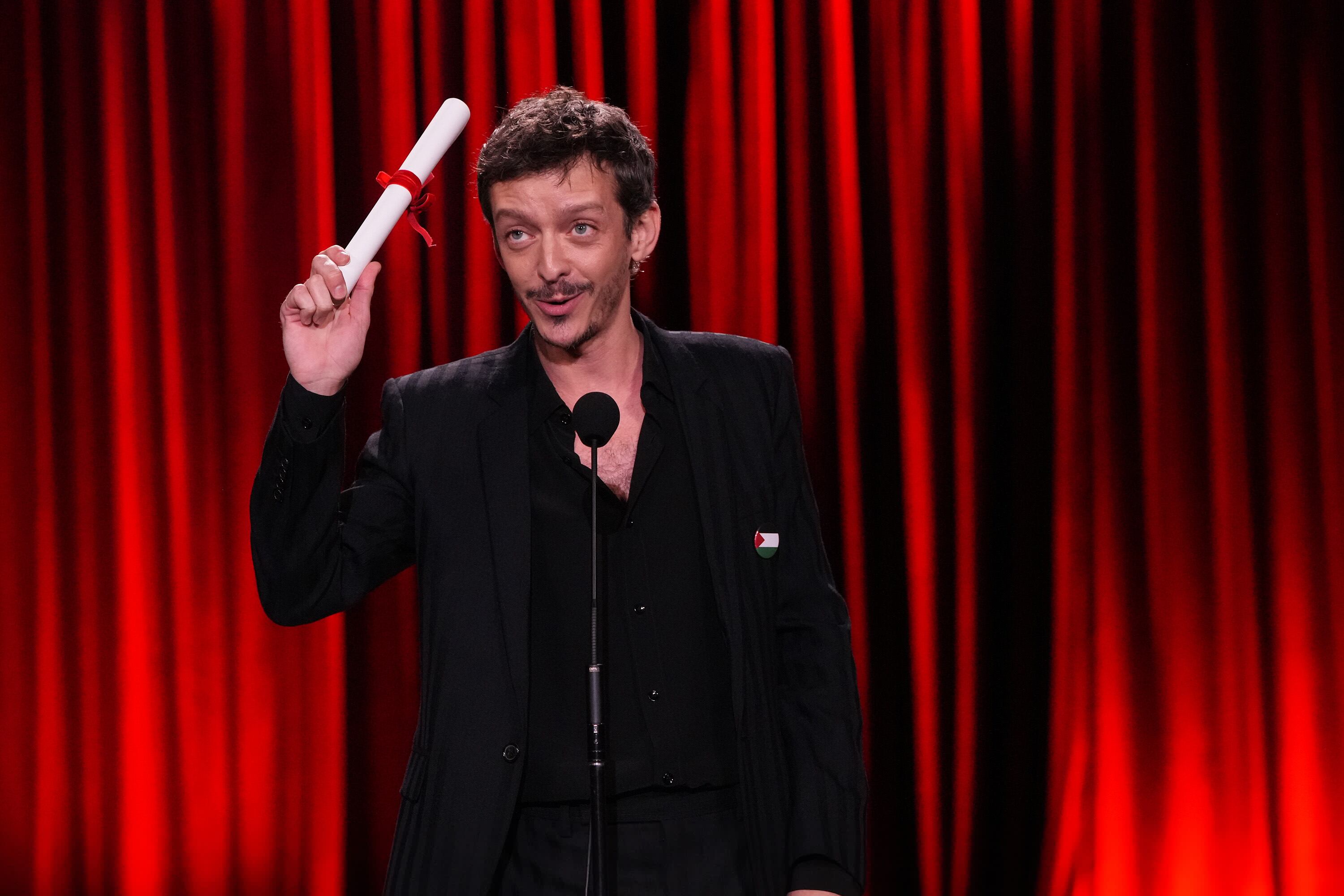 Nahuel Pérez Biscayart recibió el premio a "El jockey", de Luis Ortega. 