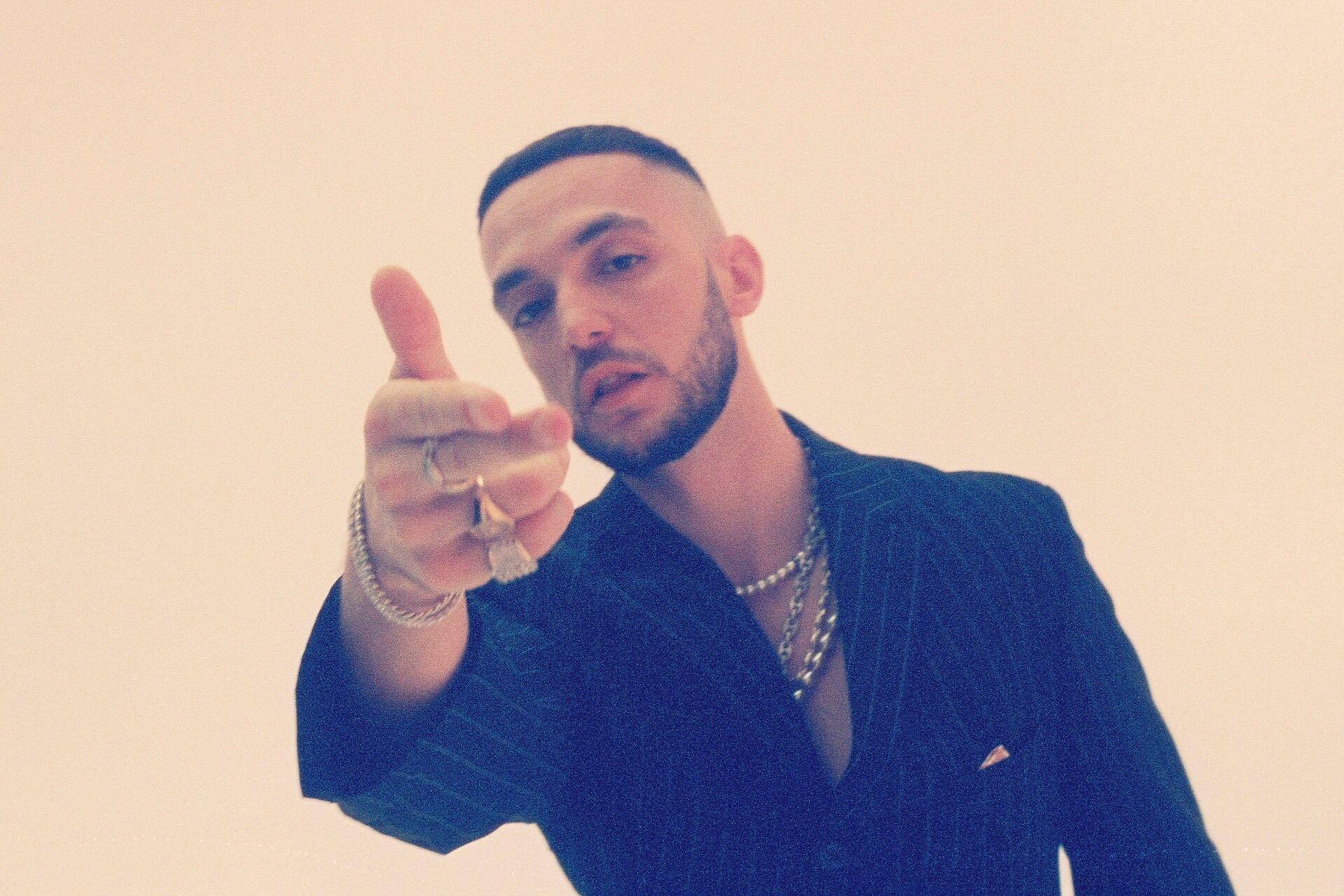 "El trap argentino es toda una revolución", reconce C. Tangana, que publicó un nuevo disco hecho en cuarentena: el ep Bien :(