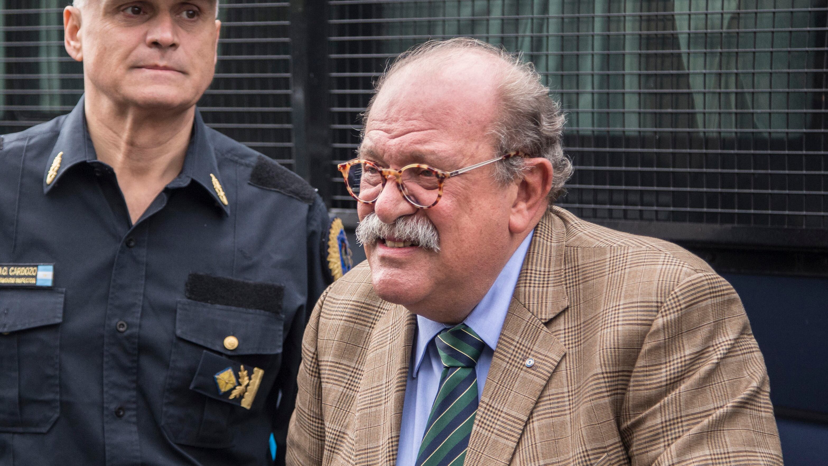 El fiscal electoral Jorge Di Lello intentó bajar el tono de la polémica.