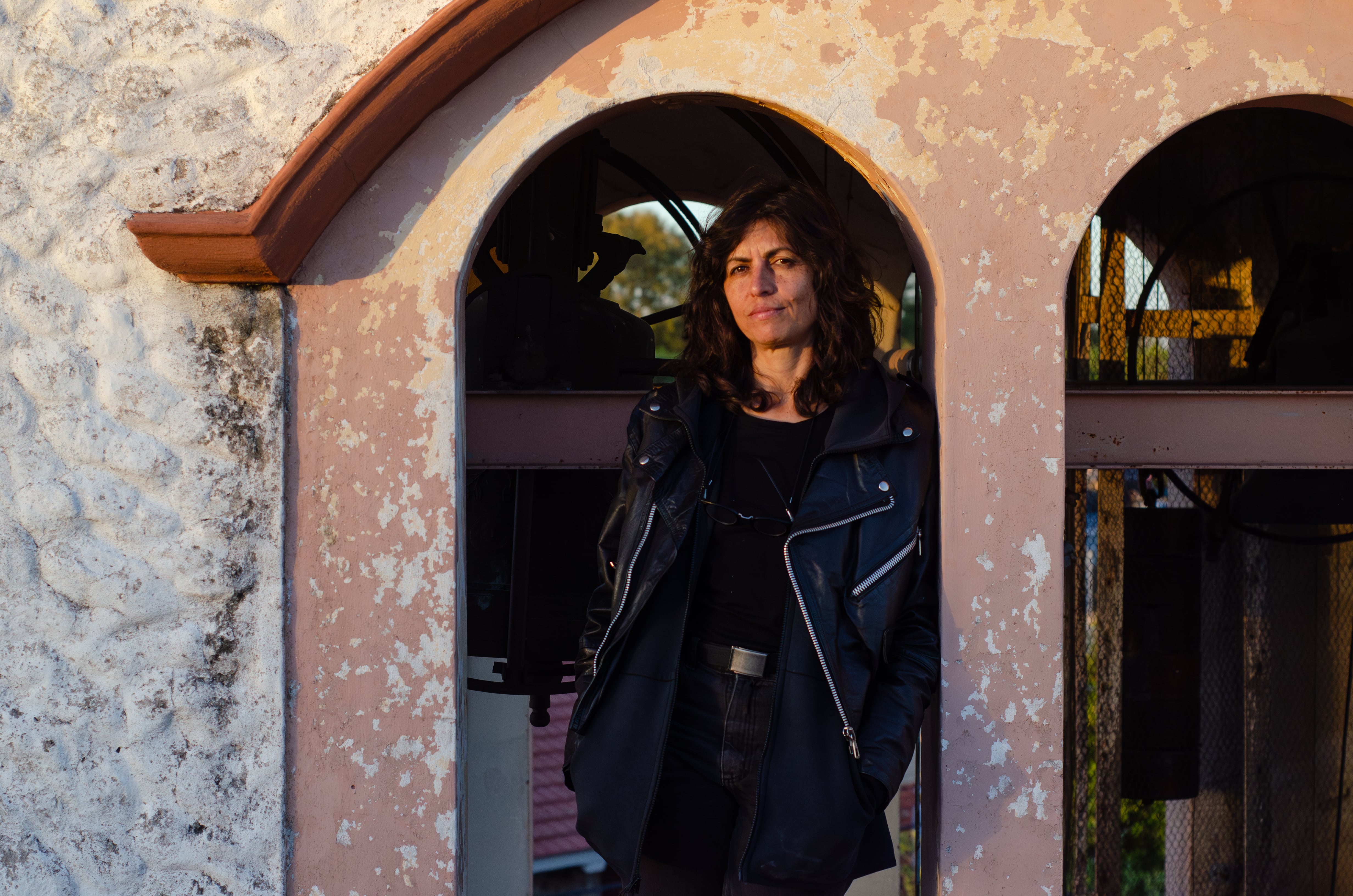 Emiliana comenzó su investigación sobre las campanas en 2018. Foto: Lucía Rubiolo.