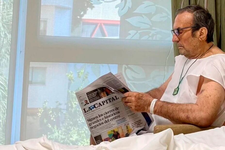 La familia de Carlos Reutemann publicó la primera foto del senador tras salir de terapia intensiva.