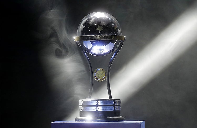 Trofeo Copa Sudamericana.